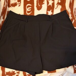 32 Degrees Women's Black Shorts